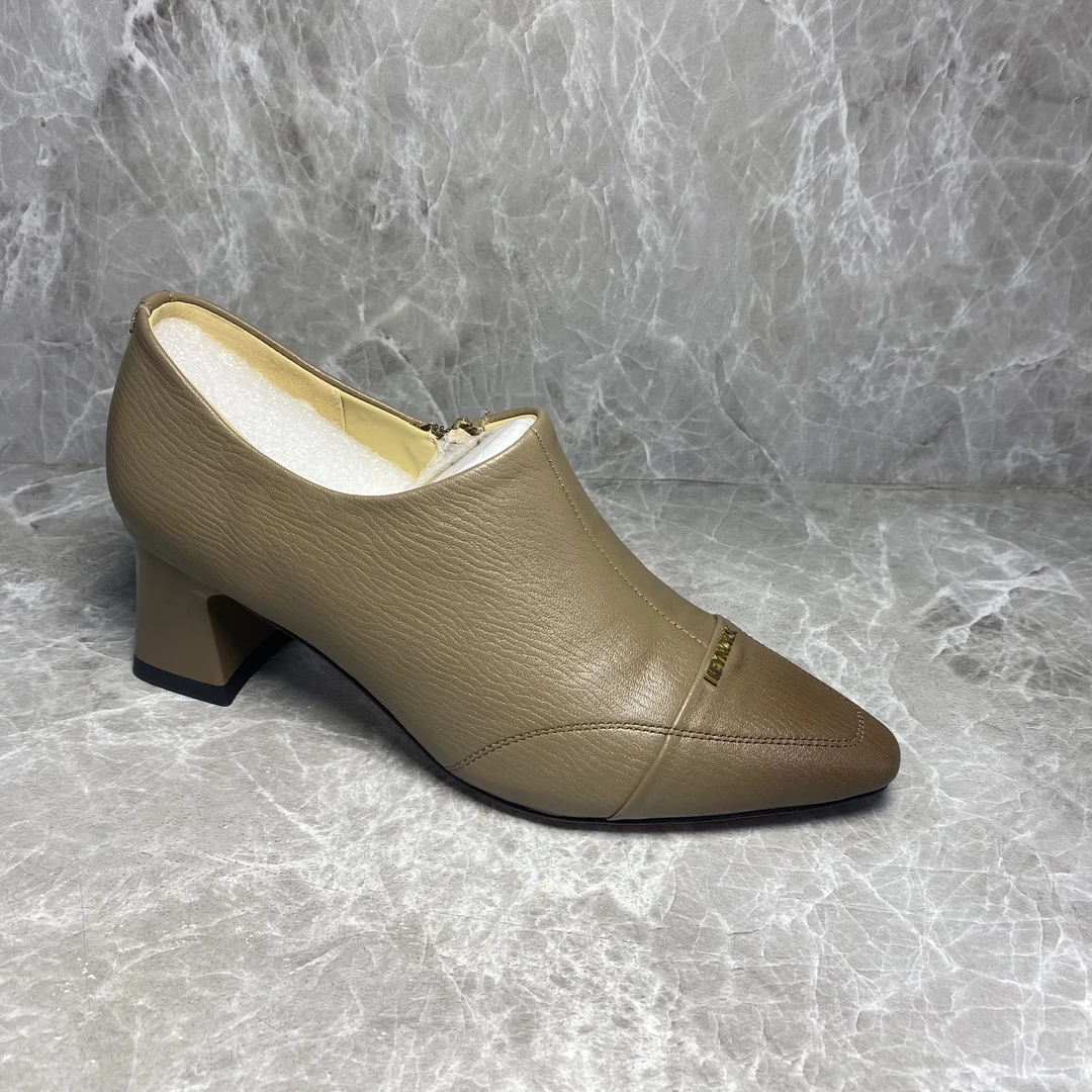 粗跟胎牛短靴3761卡其