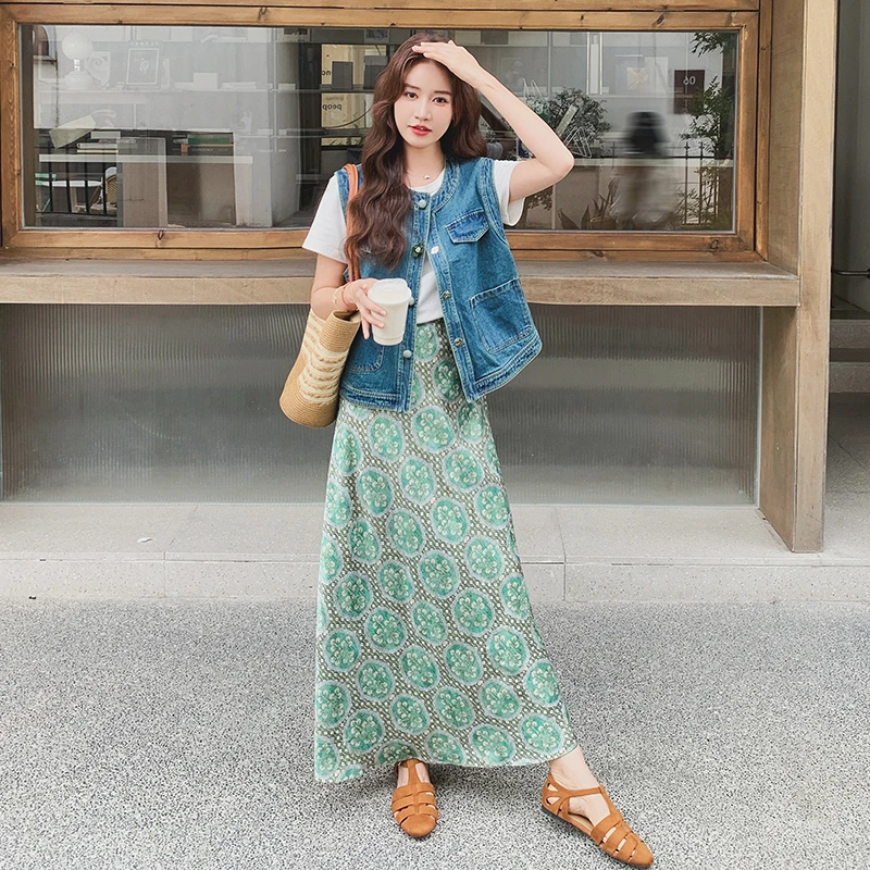 复古气质穿搭套装裙女2025夏季新款T恤牛仔马甲印花半身裙三件套