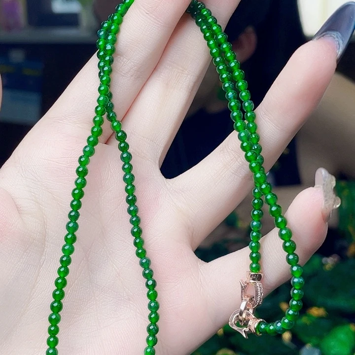 颈饰未镶嵌翡翠多样性