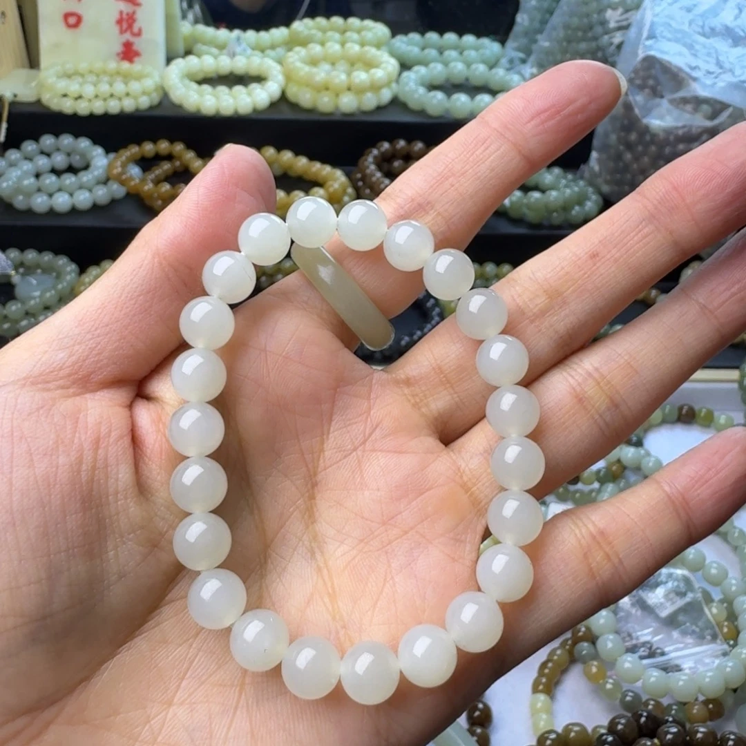 自***猜和田玉未镶嵌手链