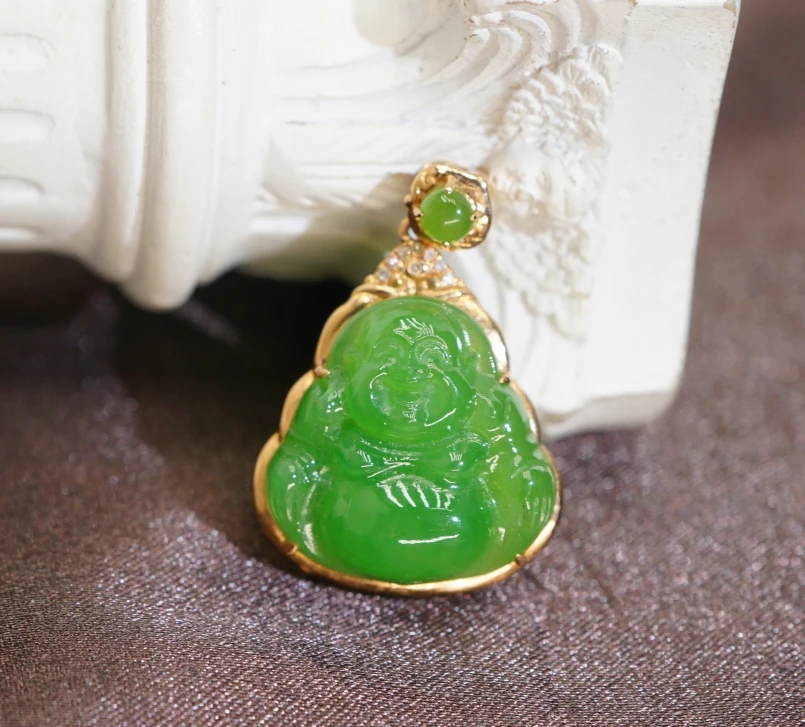 18K和田玉苹果绿佛吊坠 T011716