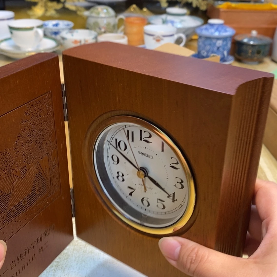 张****瓷片易雅集工艺品有限公司