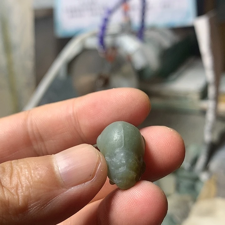 颈饰未镶嵌和田玉（糖玉）