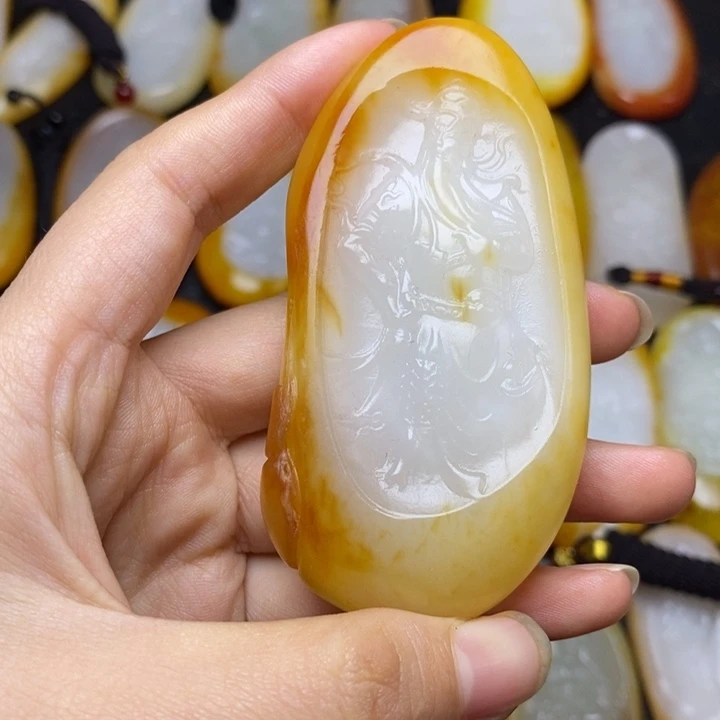 和田玉未镶嵌颈饰