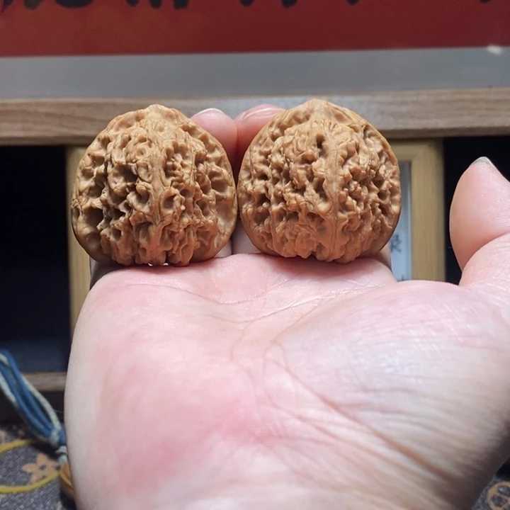 文玩核桃吊坠南疆有黄41/43/40