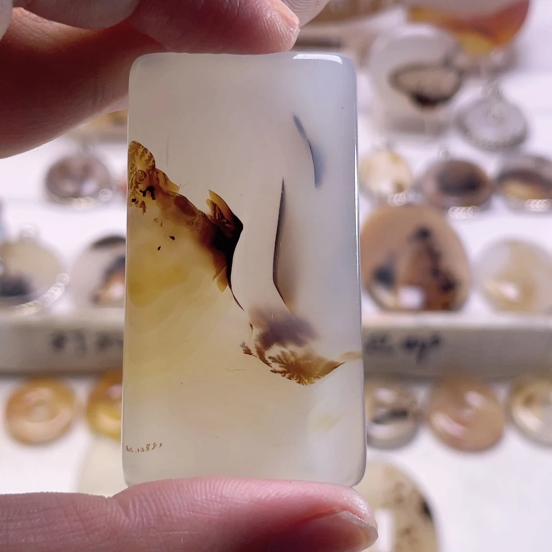 玛瑙/玉髓未镶嵌珠宝奇石