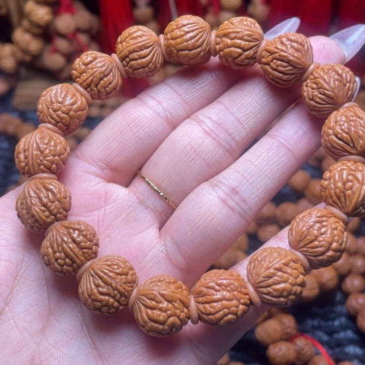 木质类龙纹桃枭手串