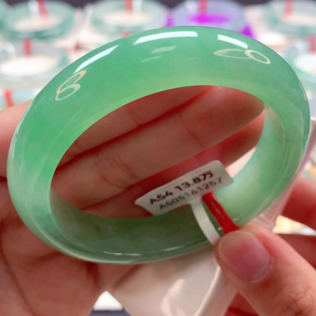 翡翠手镯未镶嵌92翡翠手镯99