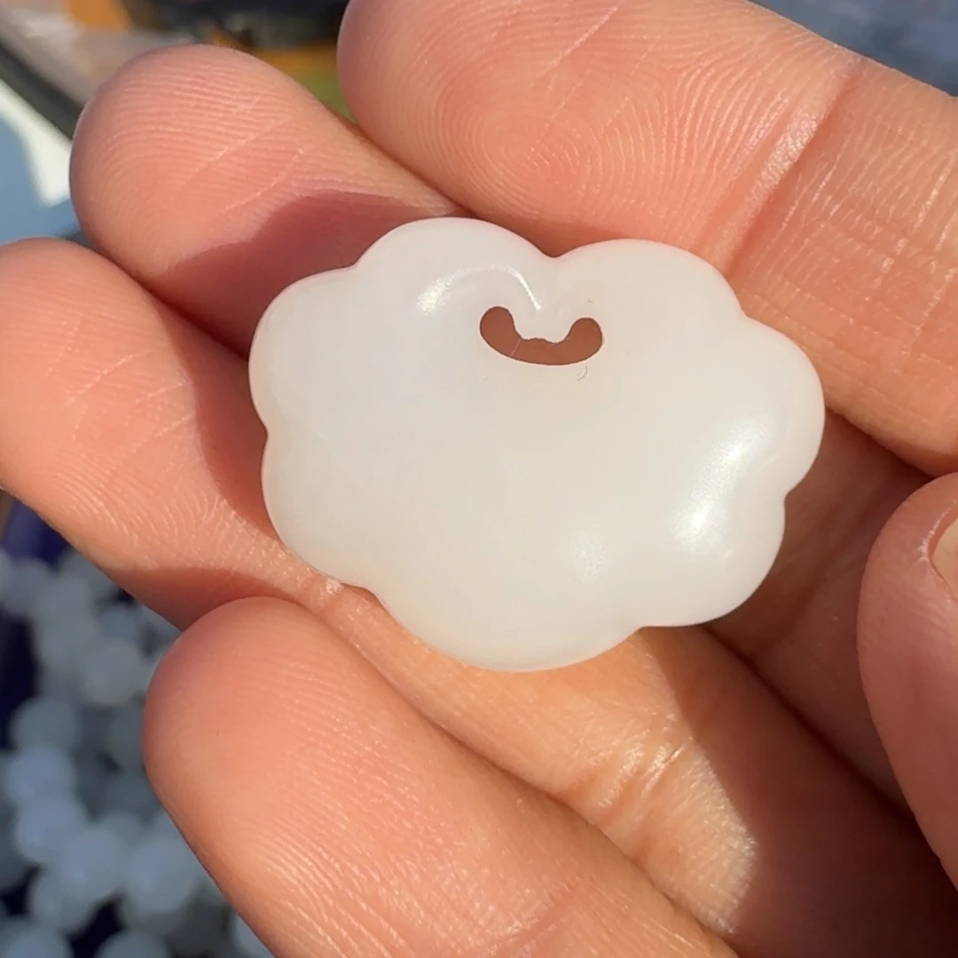 和田玉颈饰未镶嵌俄白云朵锁TZ多样性拍一发一