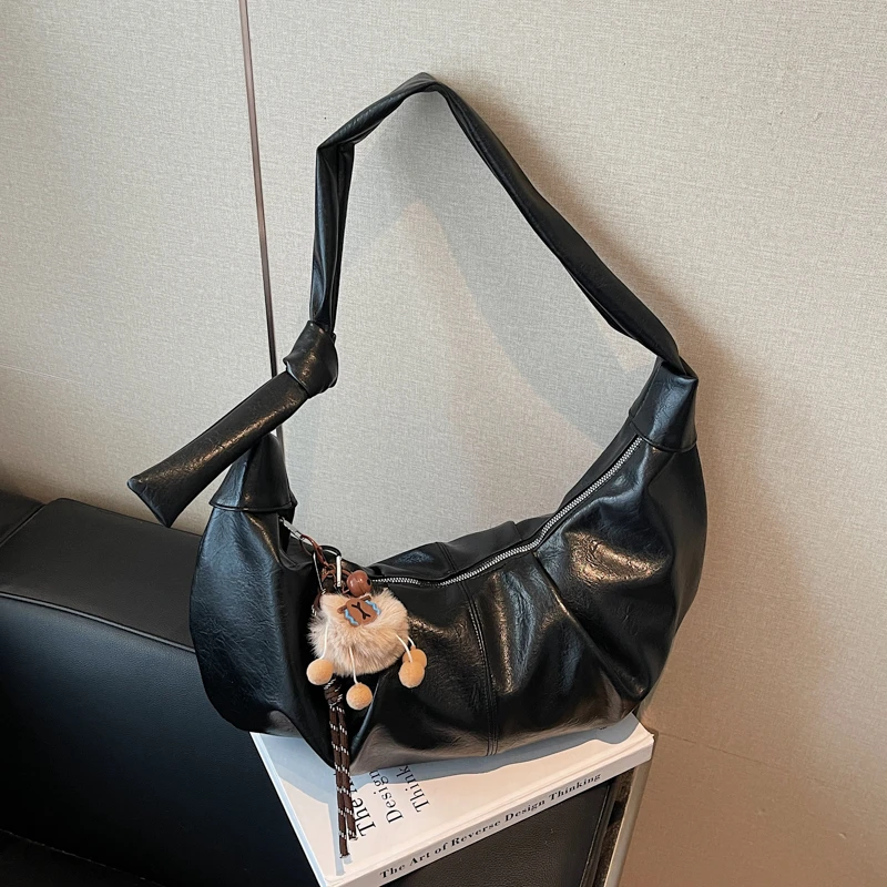 大容量包包女时尚百搭饺子包复古单肩斜挎包高级感通勤饺子包