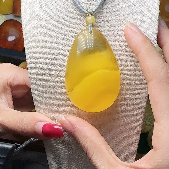 琥珀未镶嵌手链吊坠