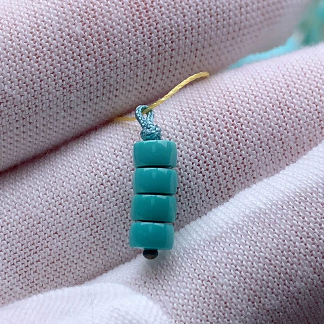 绿松石颈饰未镶嵌