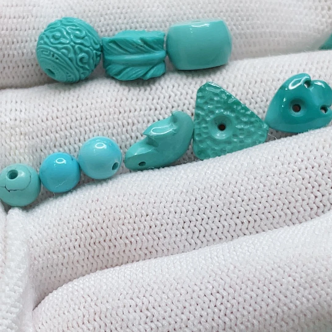 绿松石颈饰未镶嵌李*谦