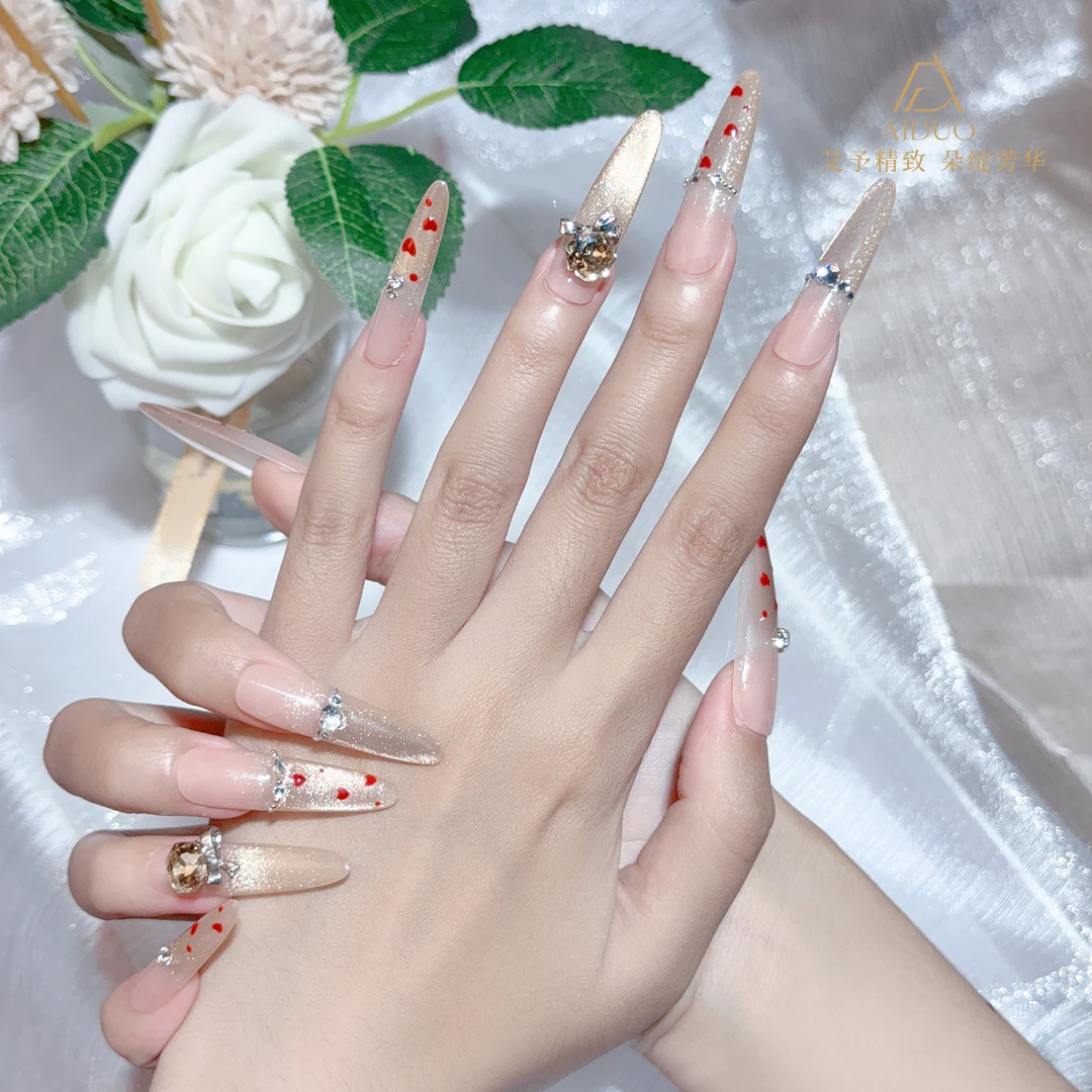 显白爆闪氛围爱心猫眼镶钻可拆卸穿戴甲片秋冬百搭美甲