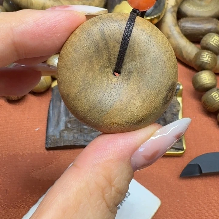 大叶紫檀（黑酸枝木类）