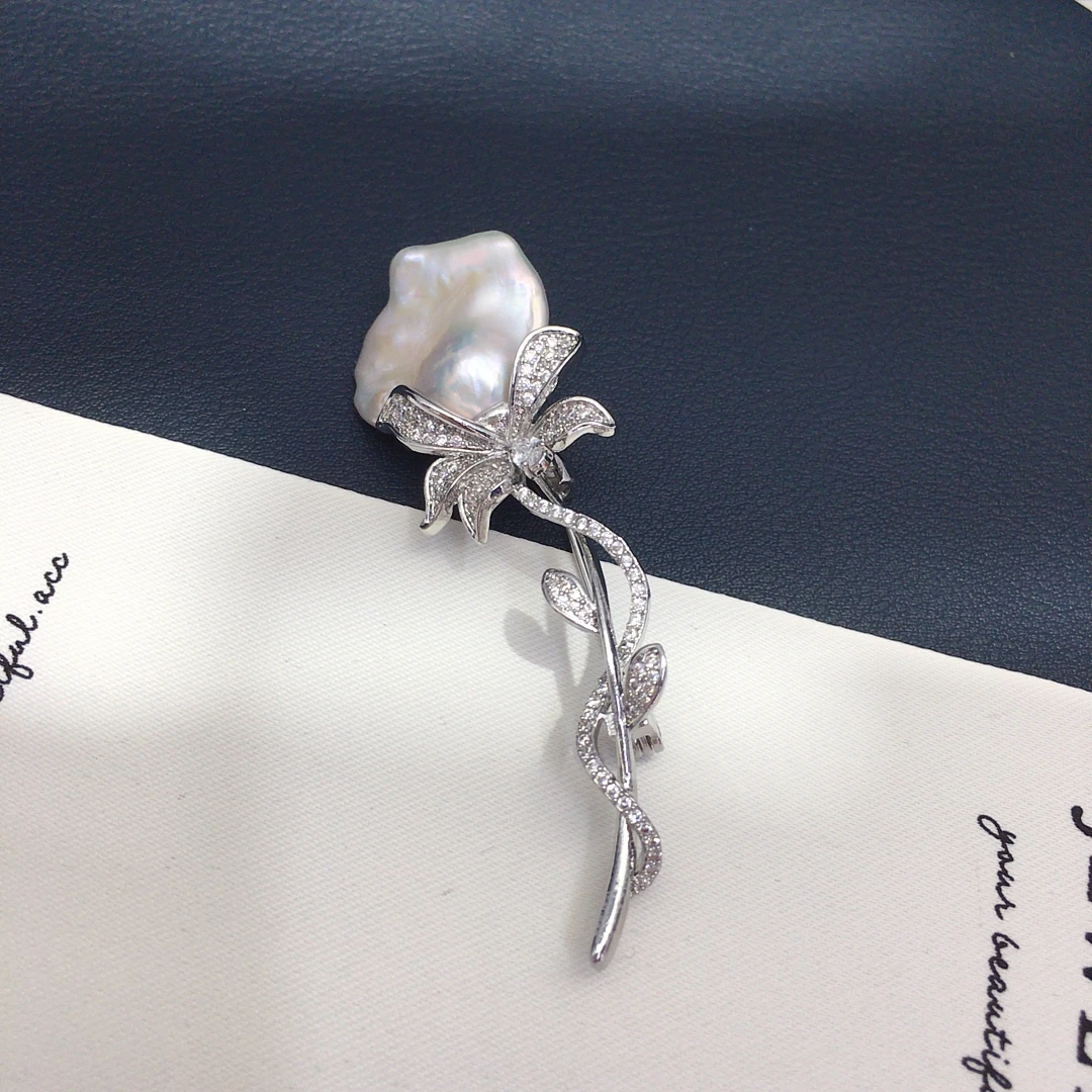 诸暨天然淡水珍珠胸针时尚鱼尾巴洛克玫瑰花胸花优雅高级感配饰