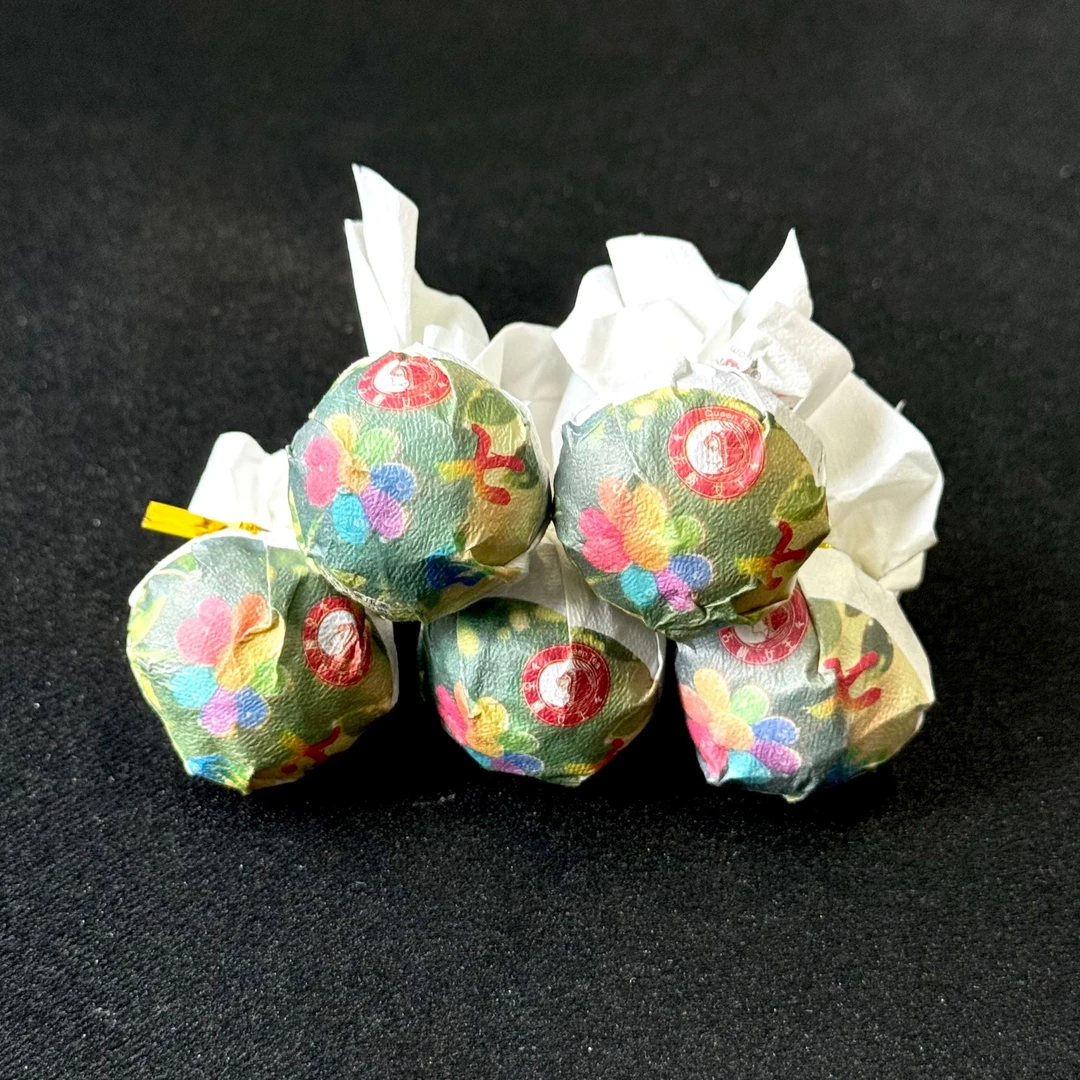 古树女王--2018年【七白白茶龙珠】--8克龙珠-头春头采