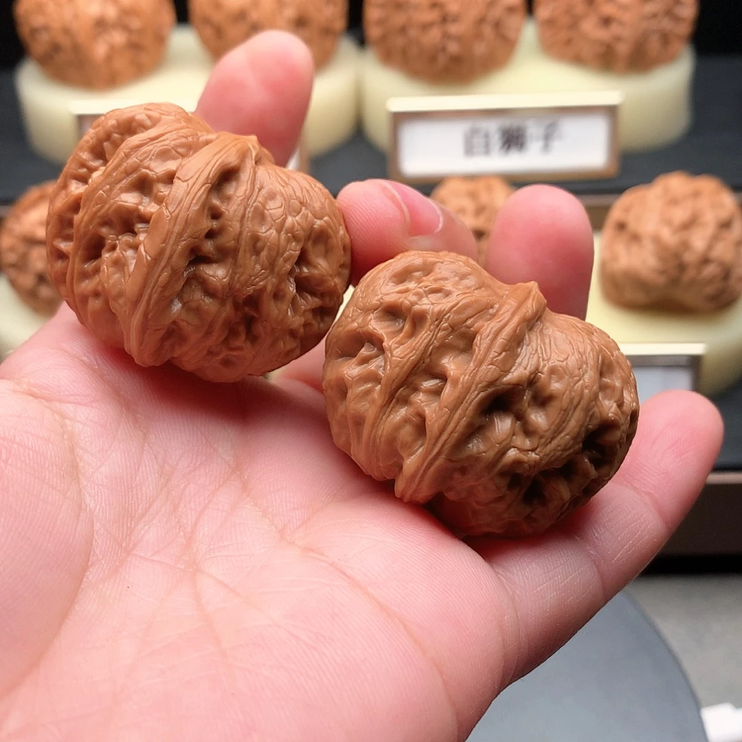 文玩核桃吊坠421号元宝39