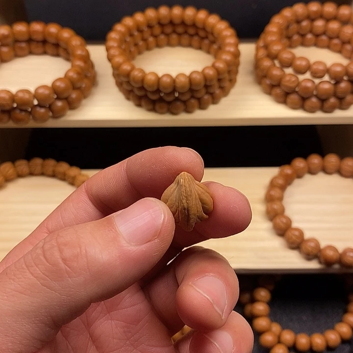 桃核手串J****n龙纹三通