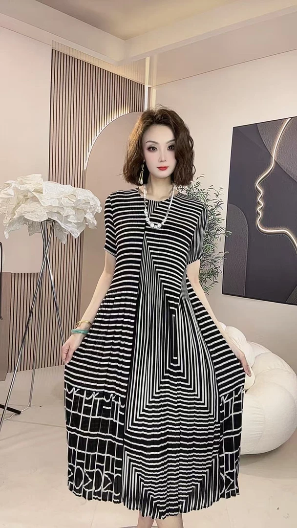 310号高档褶皱连衣裙春夏中长款大码短袖减龄格纹轻薄透气显瘦裙