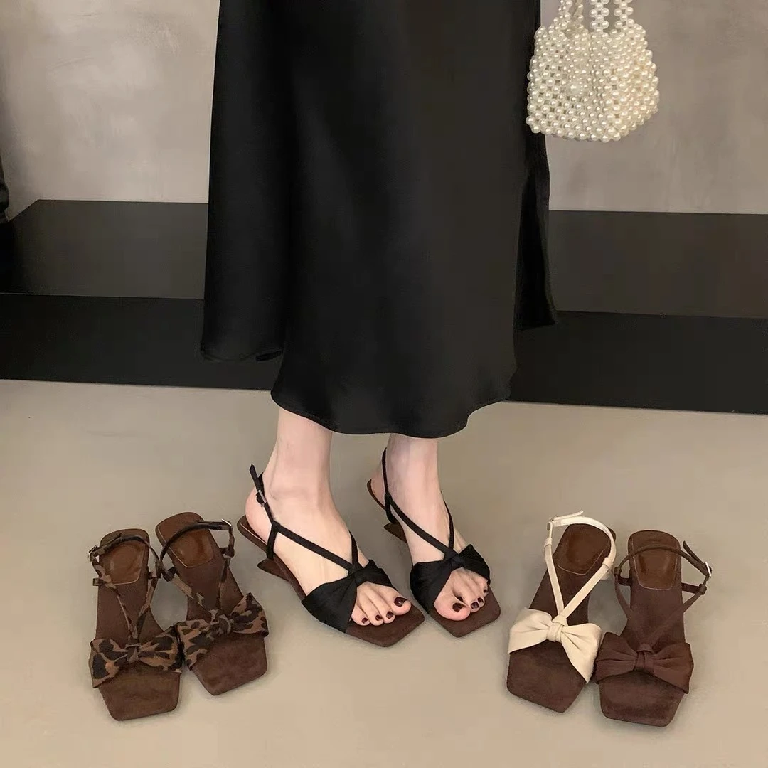 蝴蝶结不累脚凉鞋女款夏季粗跟法式气质2025新款豹纹洋气高跟女鞋