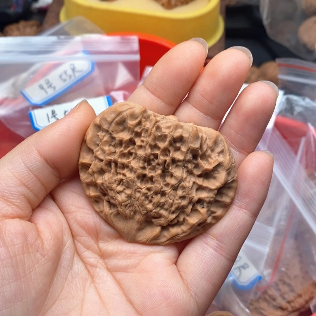 文玩核桃吊坠沙**间桃心