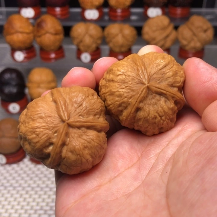 把件文玩核桃11三星抱月