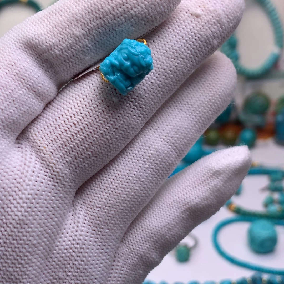 绿松石未镶嵌珠宝奇石