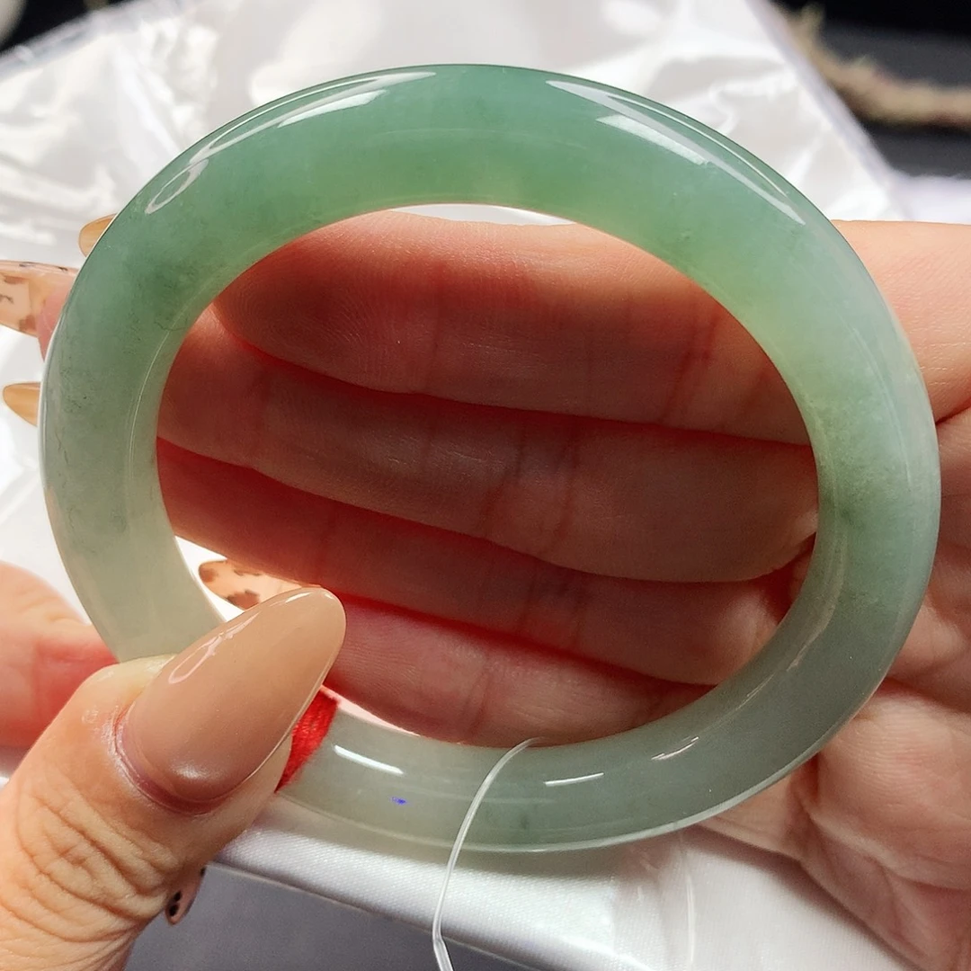 未镶嵌手镯翡翠48