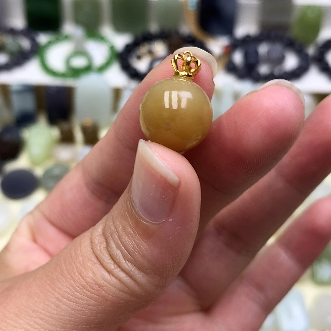 和田玉18K金镶嵌颈饰