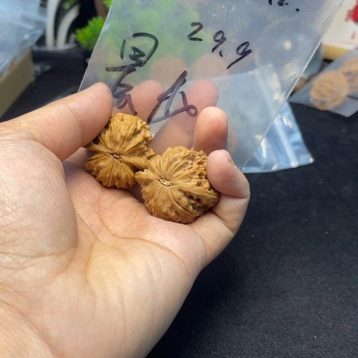 文玩核桃把件晨*磨盘