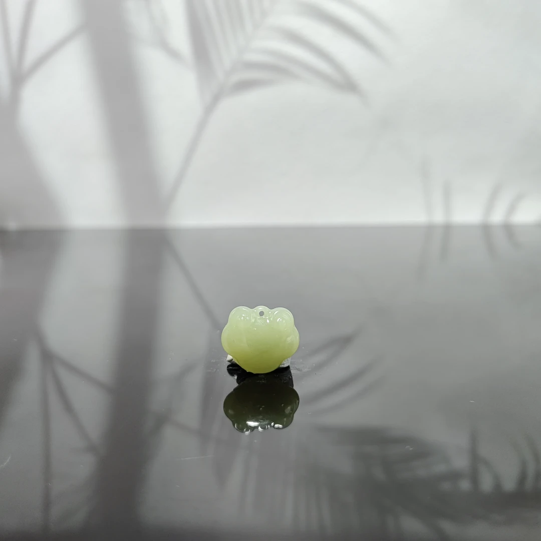 R和田玉平安锁吊坠3780