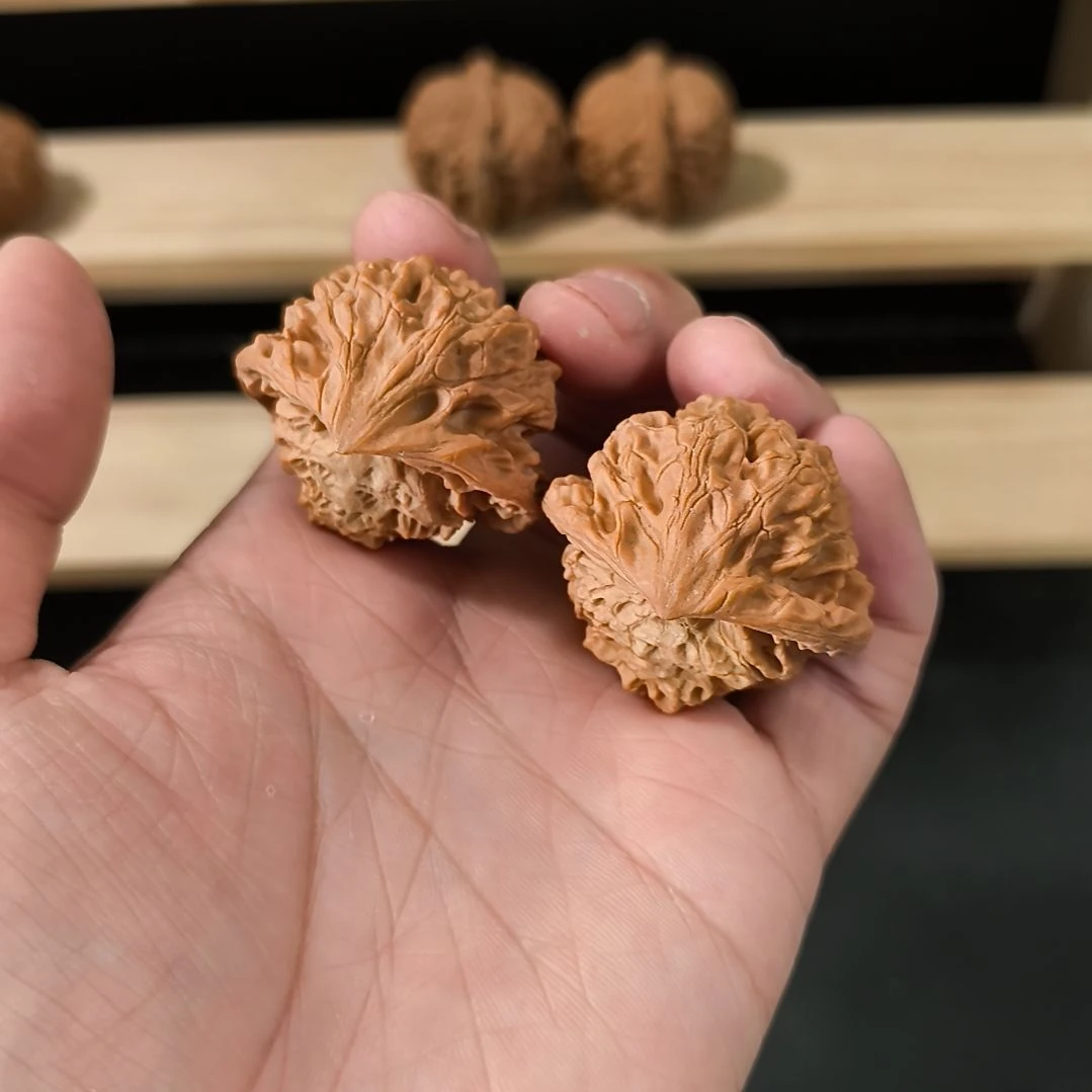 文玩核桃吊坠40蛇头