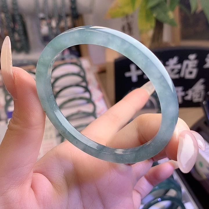 翡翠未镶嵌手镯55