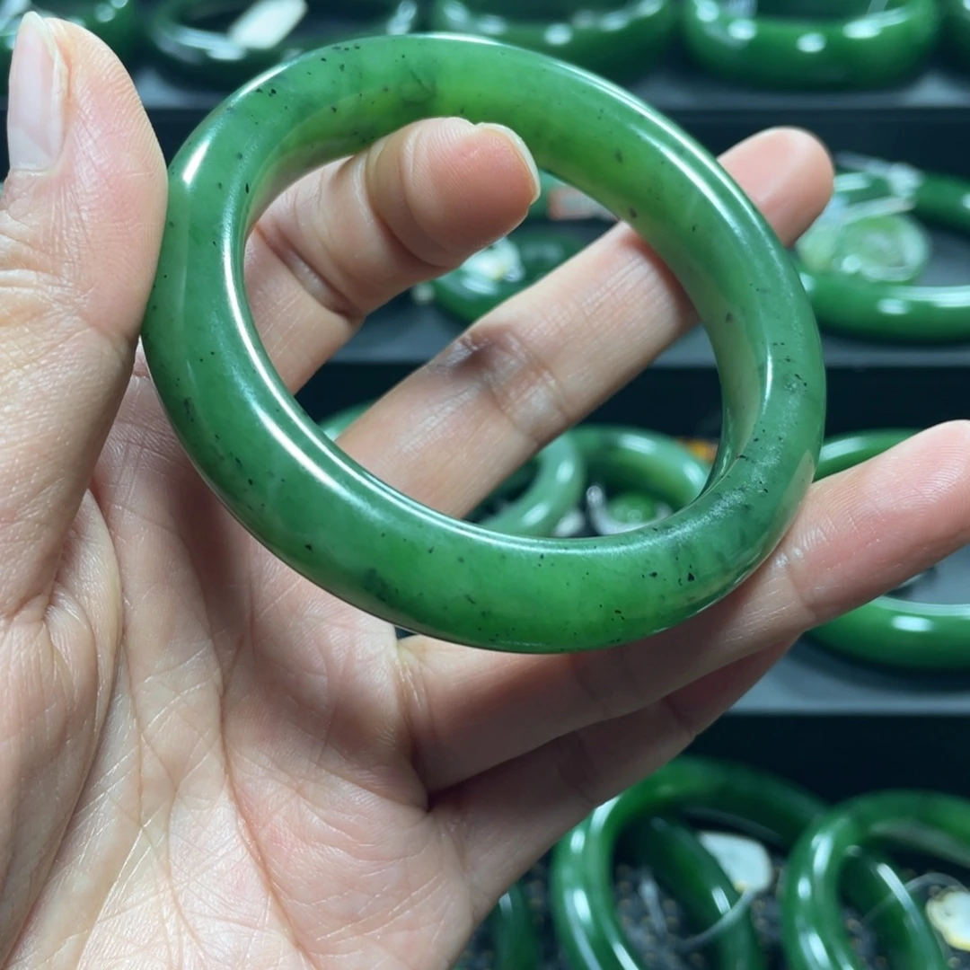 品***和田玉（碧玉）未镶嵌手镯