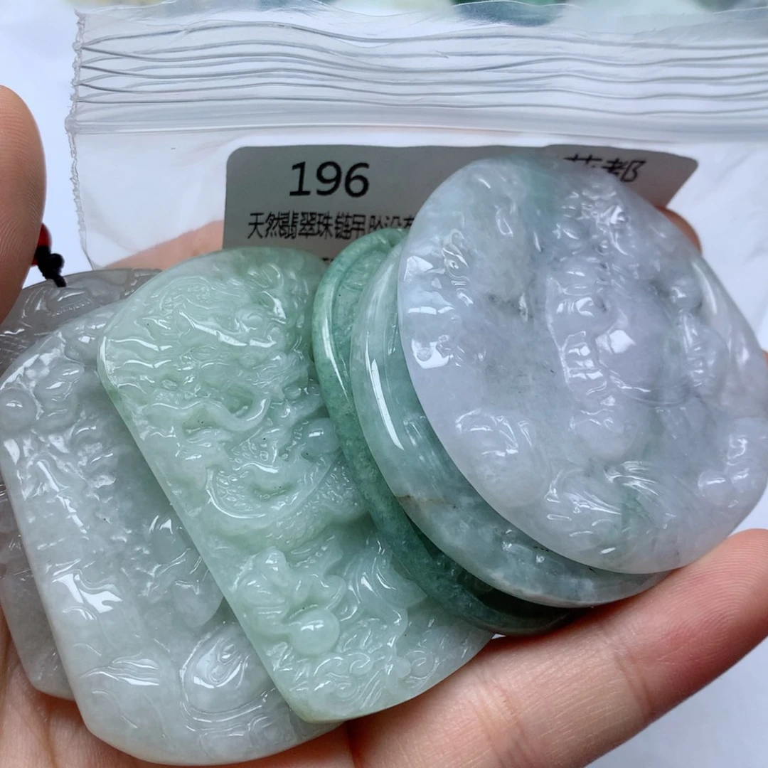 翡翠项链未镶嵌翡翠