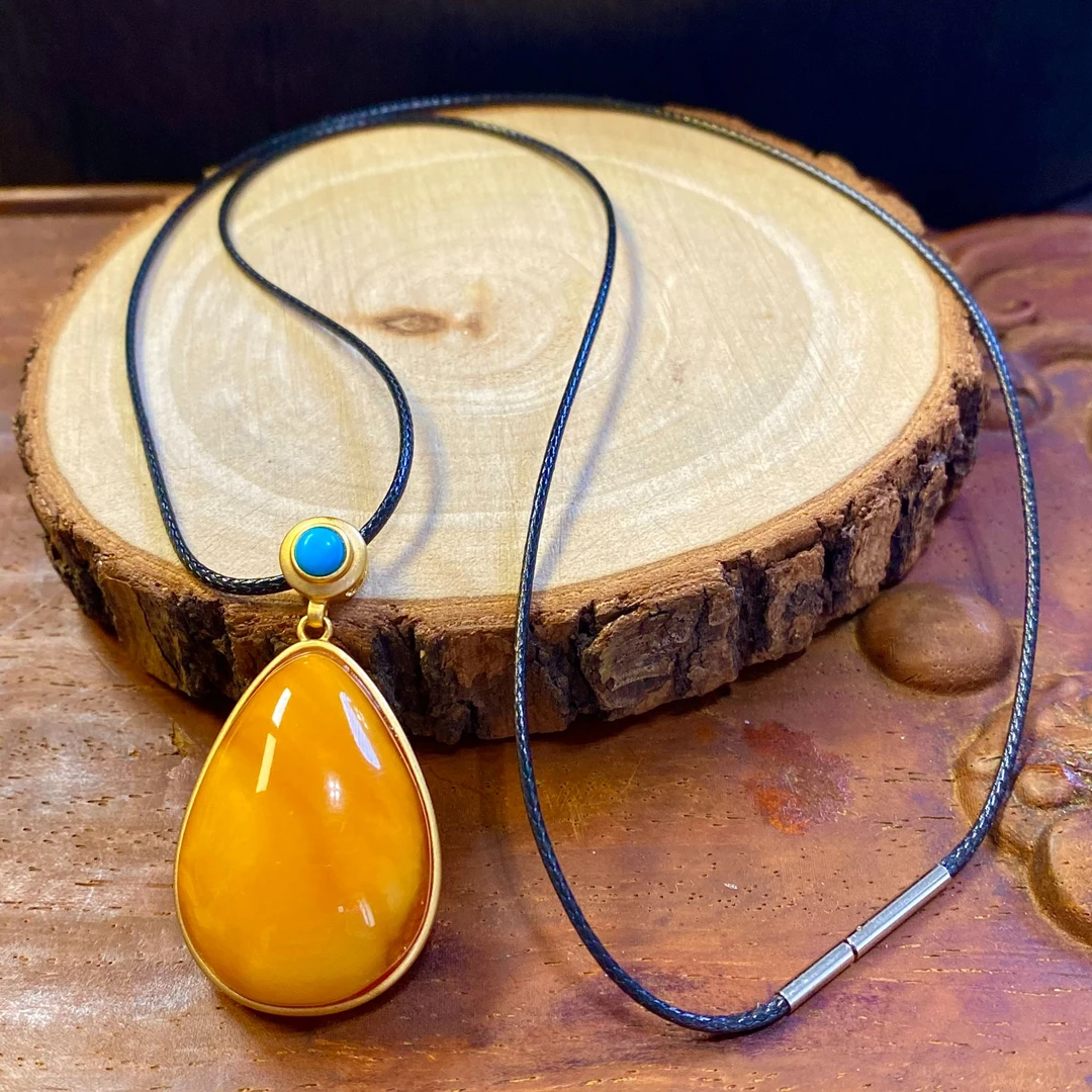 【山珊珠宝】925银镶天然老蜜蜡水滴吊坠（02035）精美镶嵌