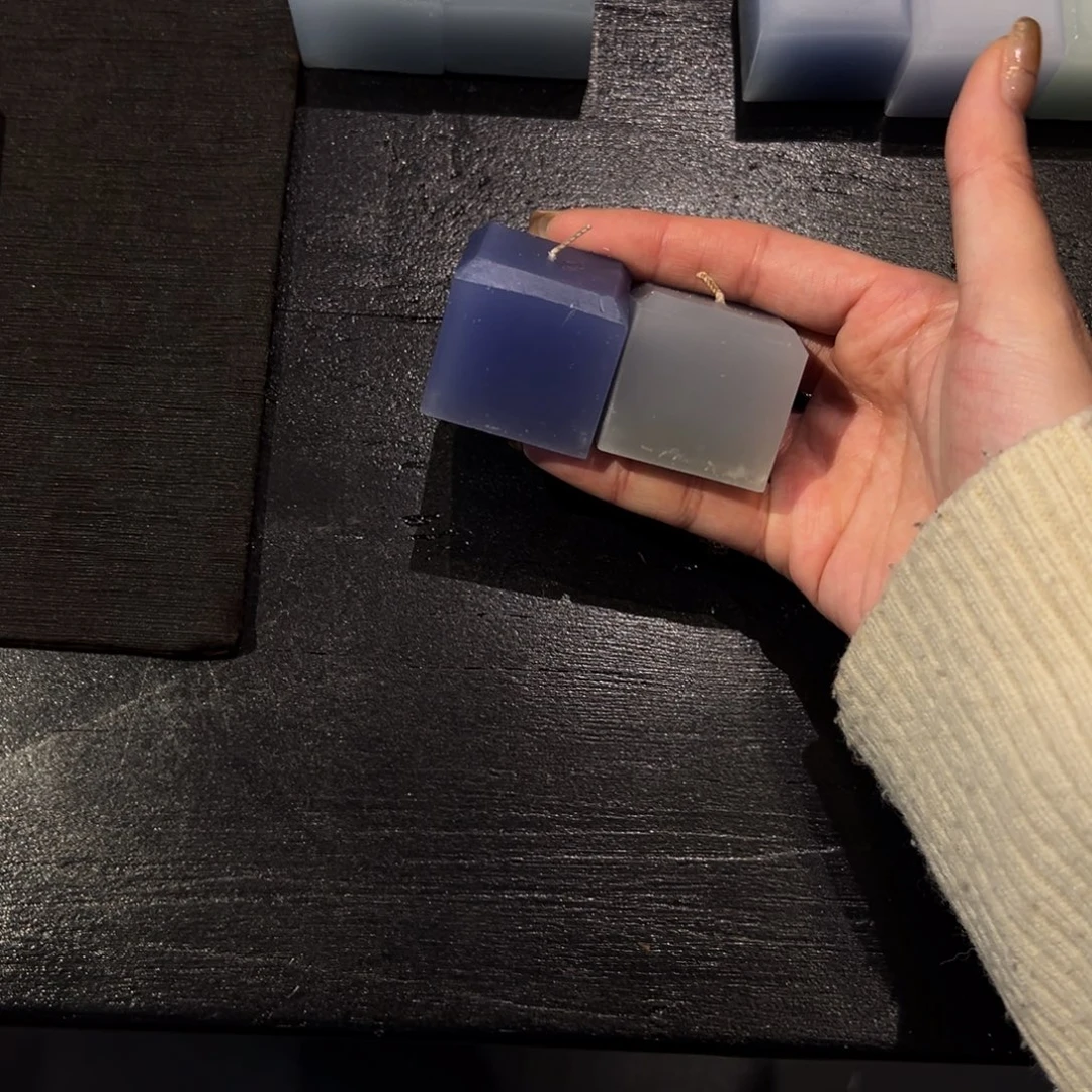 瓷片陶瓷。      陶瓷。