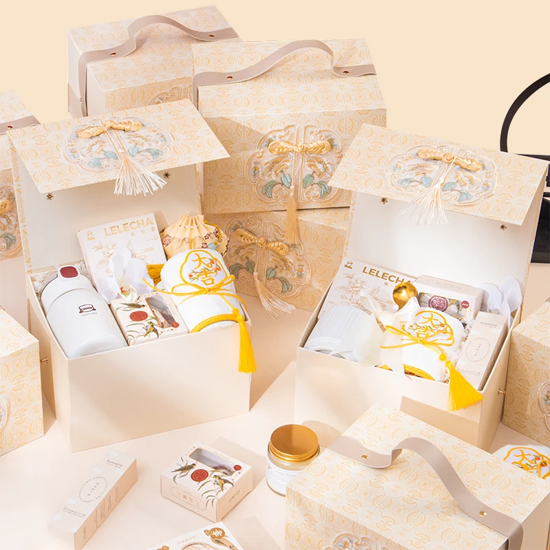 新中式伴手礼女伴娘结婚实用小礼品婚礼送姐妹团小众高级高档礼盒