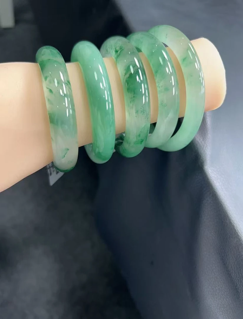 天然非洲翠冰飘花手镯多样性随机发一件