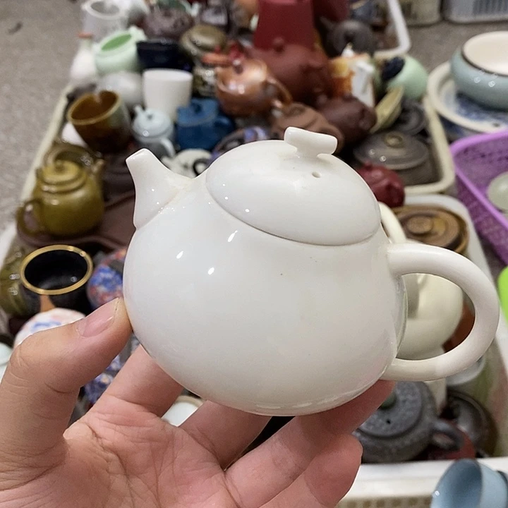 陶瓷艺术品及陶瓷壶
