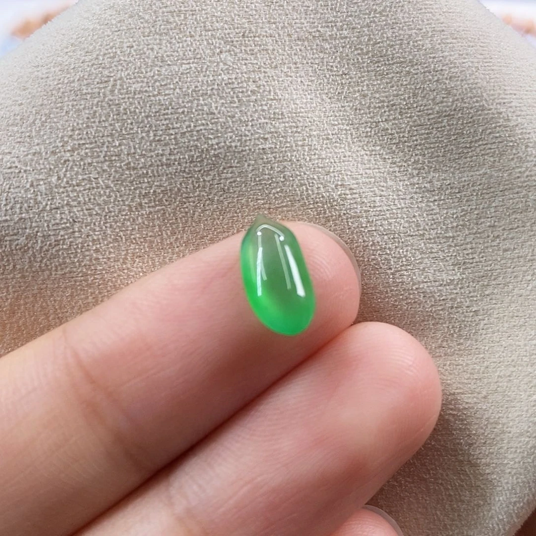 颈饰未镶嵌翡翠福瓜