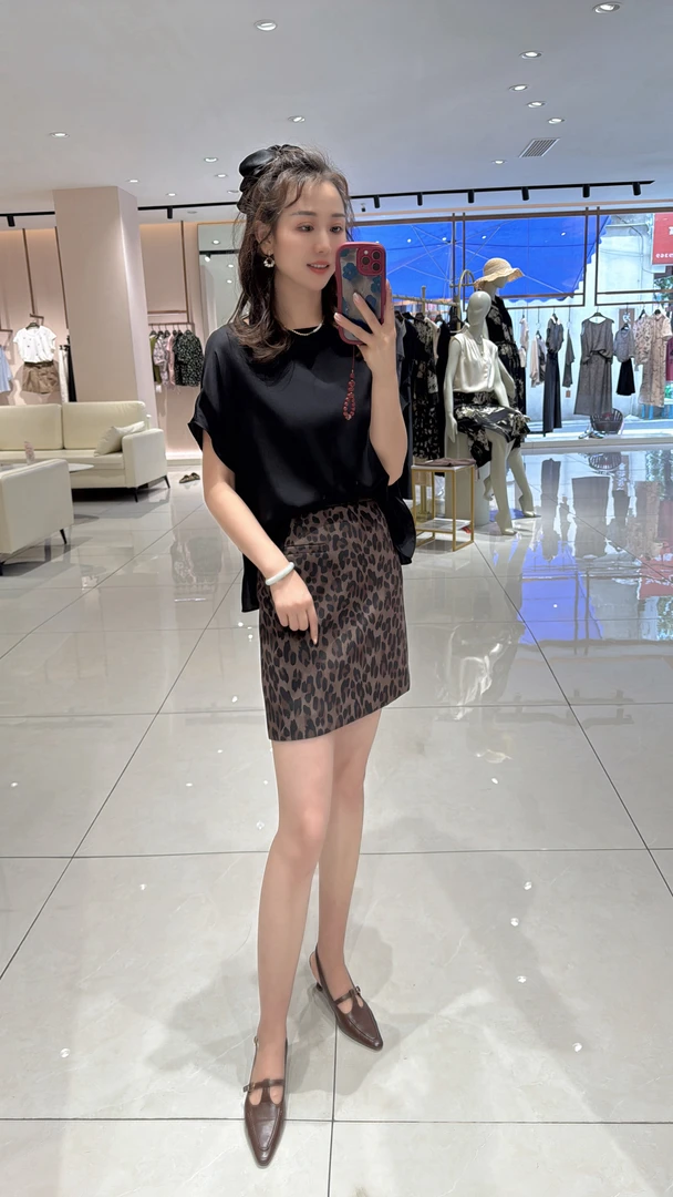 25276301【柚盐】圆领宽松简约慵懒上衣