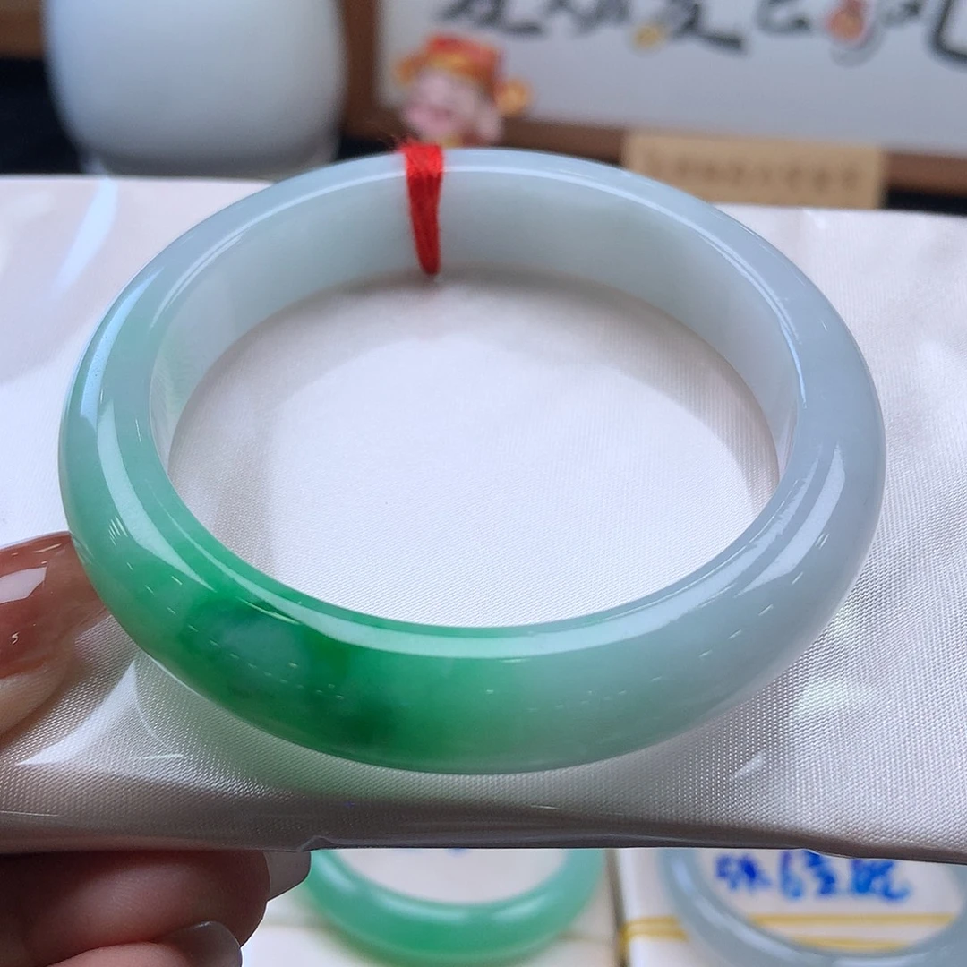 翡翠未镶嵌手镯34号
