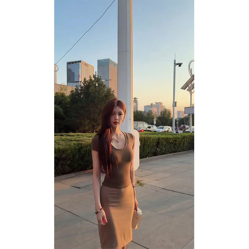 轻熟风套装女纯欲紧身短袖正肩T恤夏季修身性感包臀半身裙两件套