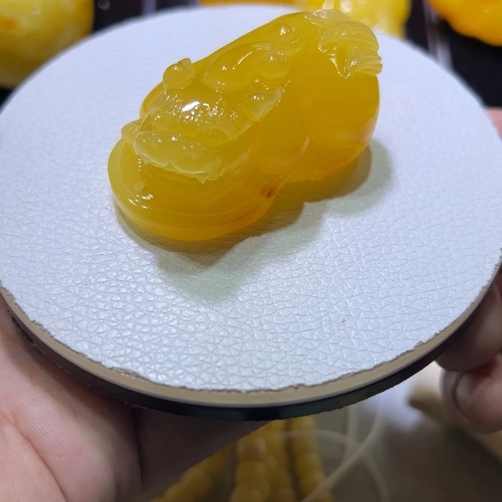 未镶嵌颈饰琥珀琥珀吊坠24克