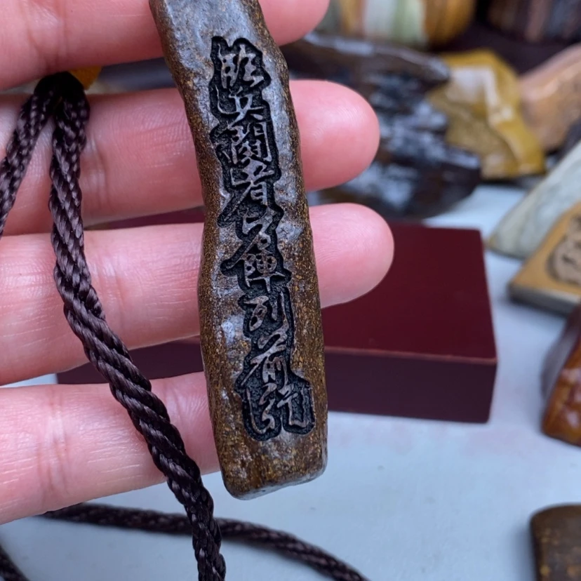 【闪购商品】原石雕刻手把件