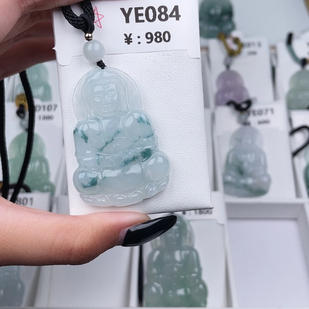 翡翠未镶嵌颈饰YE084