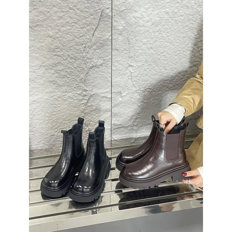 静姐【粗跟烟管靴】~新款厚底高帮薄绒短款烟筒靴24F8785