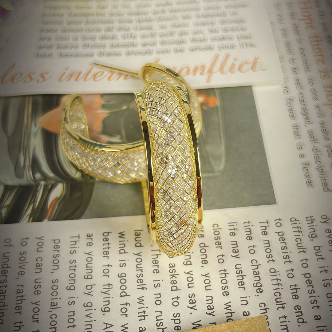 铜合金合成锆石耳饰 925银针精致超闪锆石耳饰潮流小众高级感耳钉